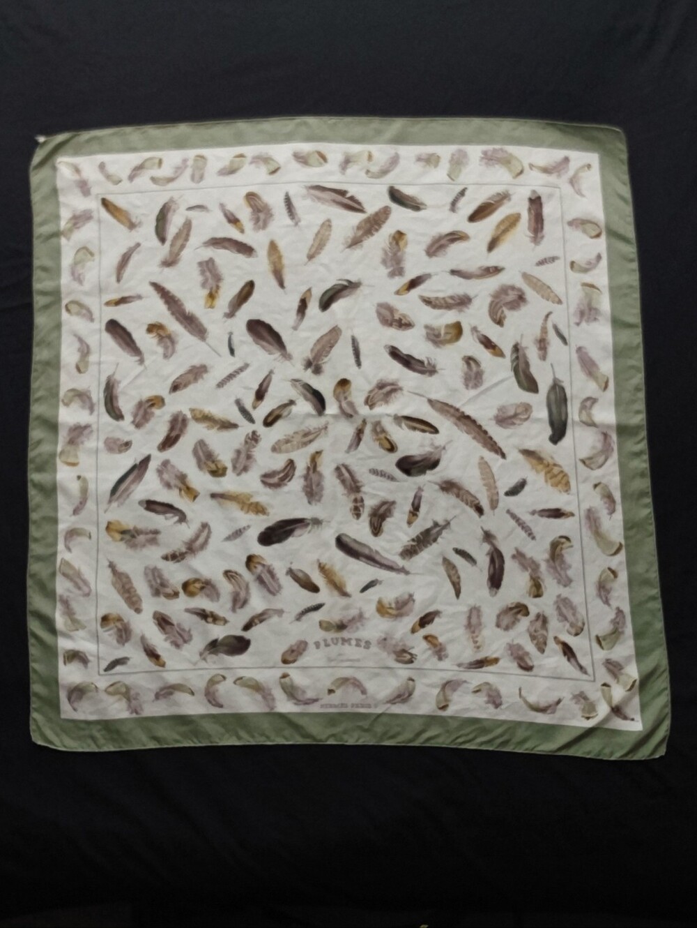 VINTAGE Hermes ‘Les Plumes’ Pink Silk Carre 90